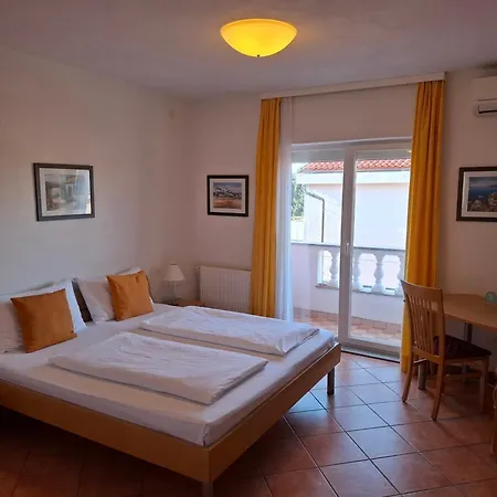 Bed & Breakfast La Perla 1 Punat